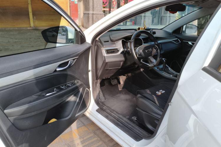 Used Geely Auto Emgrand 2019 Leading Edition 1.5L CVT Luxury Model China VI Standard
