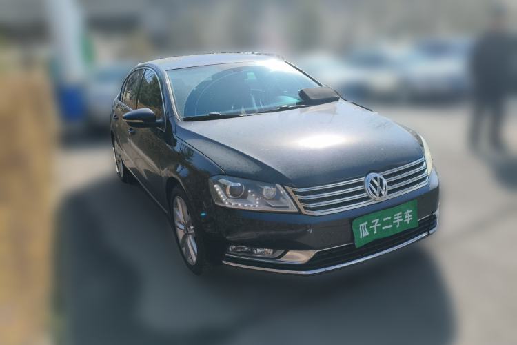 Used Volkswagen Magotan 2012 Facelift 2.0 TSI Prestige Model Front Right 45 Deg