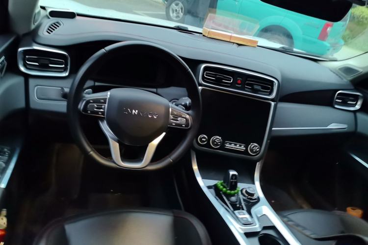 Used Lynk & Co 01 2017 2.0T Four-Wheel Drive Pro Edition Center Console