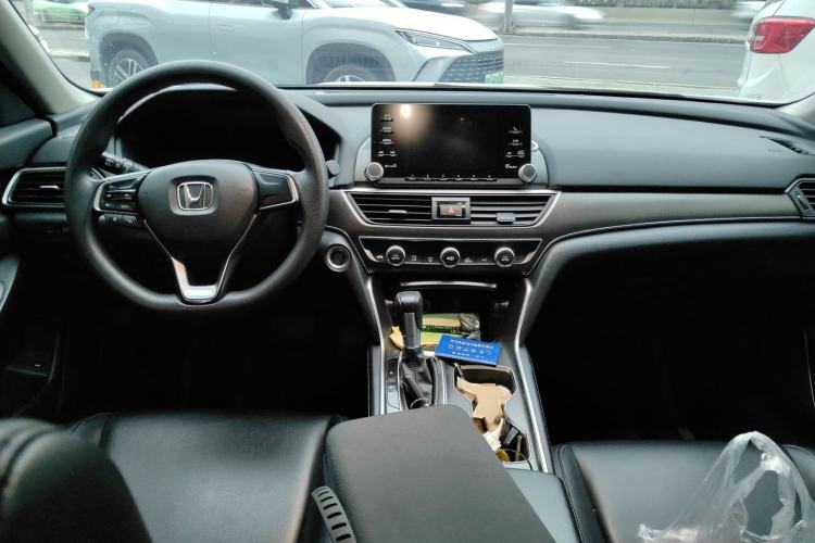 Used Honda Accord 2018 230TURBO Comfort Version National V Center Console