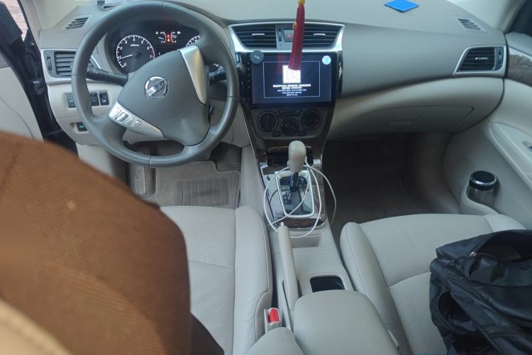 Used Nissan Sylphy 2012 1.6 XL CVT Luxury Edition Center Console