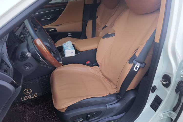 Used Lexus ES 2024 200 Premium Edition Left Front Seat