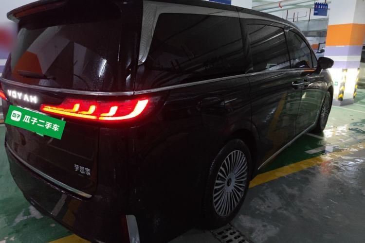 Used VOYAH Dream 2025 PHEV Four-Wheel Drive Prestige Kunpeng Edition Rear Right 45 Deg