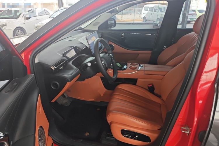 Used AION V 2024 Aion Tyrannosaurus 650 Smart Premium Edition