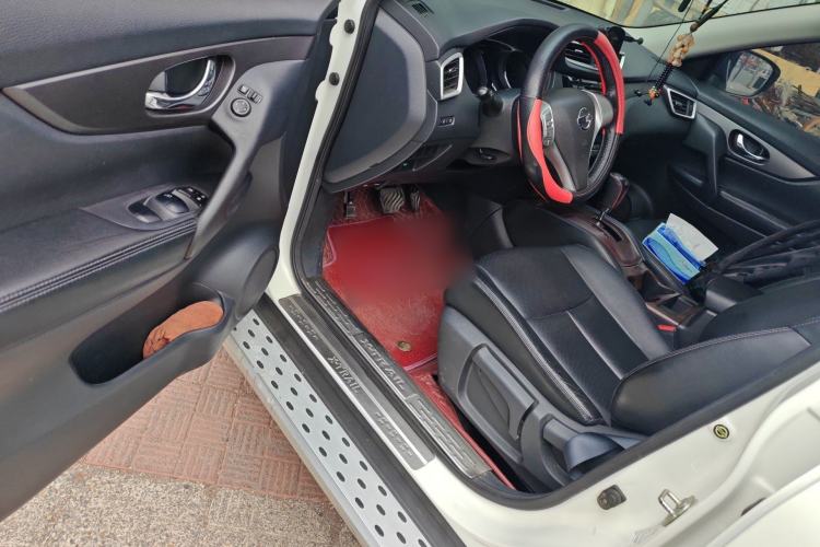 Used Nissan X-Trail 2014 2.0L CVT Comfort Edition 2WD Driver Seat