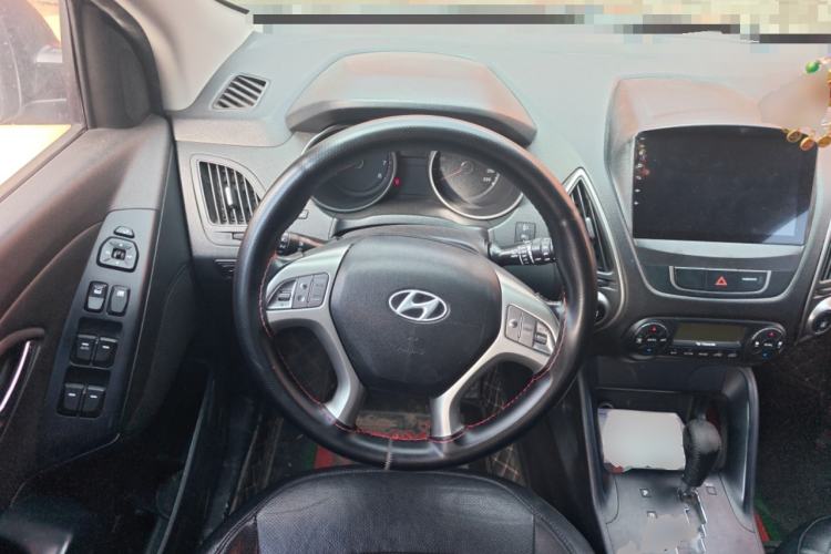 Used Hyundai ix35 2013 2.0L Automatic Two-Wheel Drive Smart GLS China IV Standard
