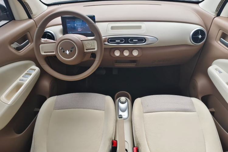 Used Wuling Hongguang MINIEV 2025 Four-Door Version Advanced Edition Interior 2