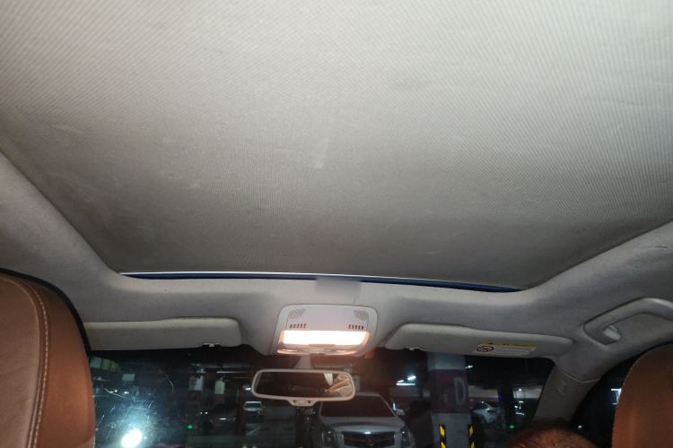 Used Audi Q5 2015 40 TFSI Comfort Model Headliner