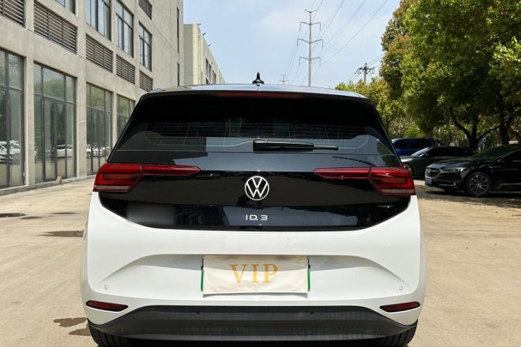 Used Volkswagen ID.3 2025 Smart Model Outstanding Oxygen Edition Exterior 6