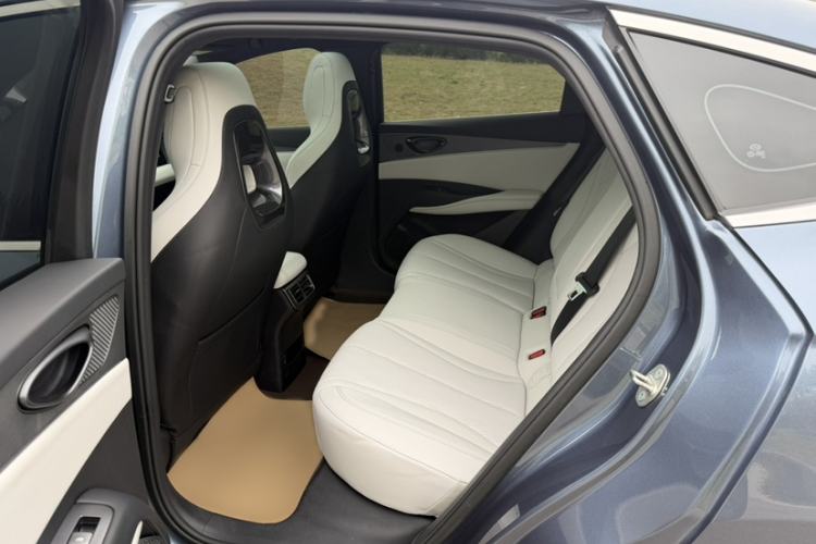 Used BYD Seal 06 New Energy 2024 DM-i 120KM Luxury Model Interior 3