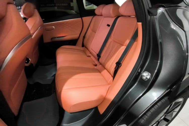 Used Deepal S07 2025 215Max Huawei Qiankun Intelligent Driving ADS SE Range-Extended Version