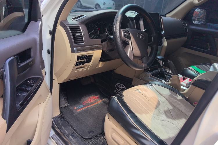 Used Toyota Land Cruiser 
