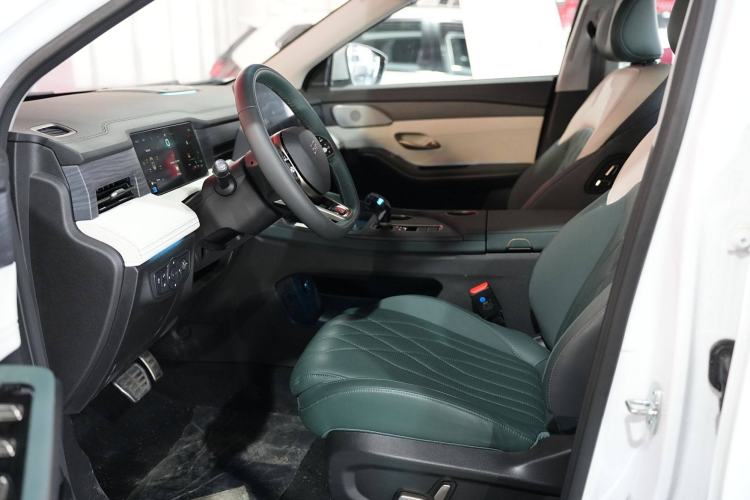 Used JETOUR Shanhai L9 2024 1.5TD 2DHT Air 5-Seater Interior 4