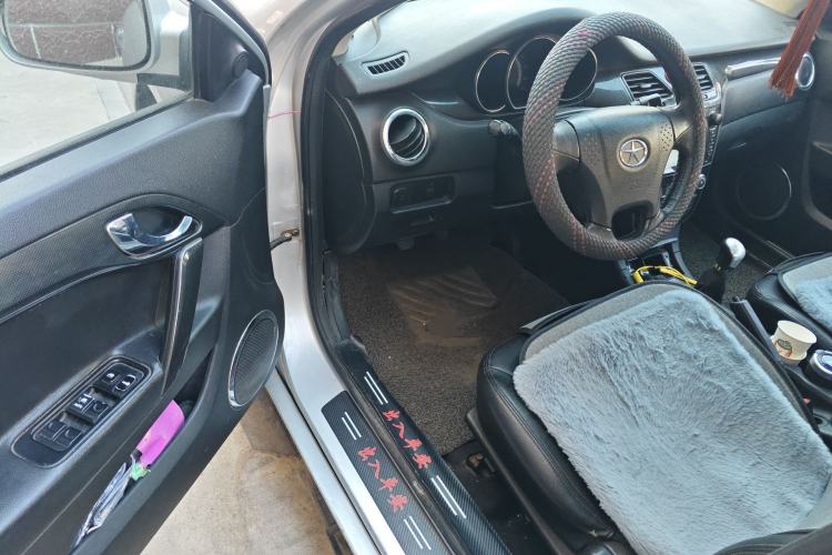 Used JAC Group Heyue 2012 1.5L Manual Luxury Version