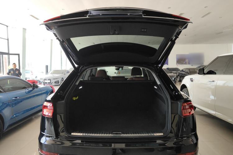 Used Audi Q8 2019 55 TFSI Luxury Dynamic Model