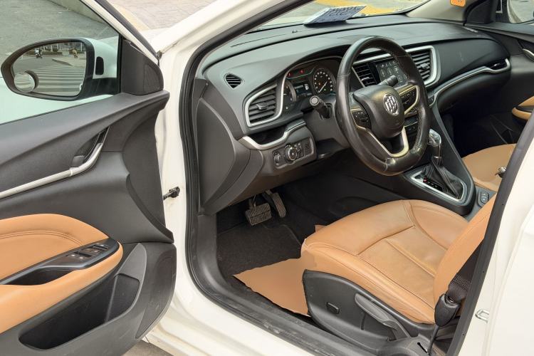 Used Buick GT 2018 18T Automatic Flagship Model