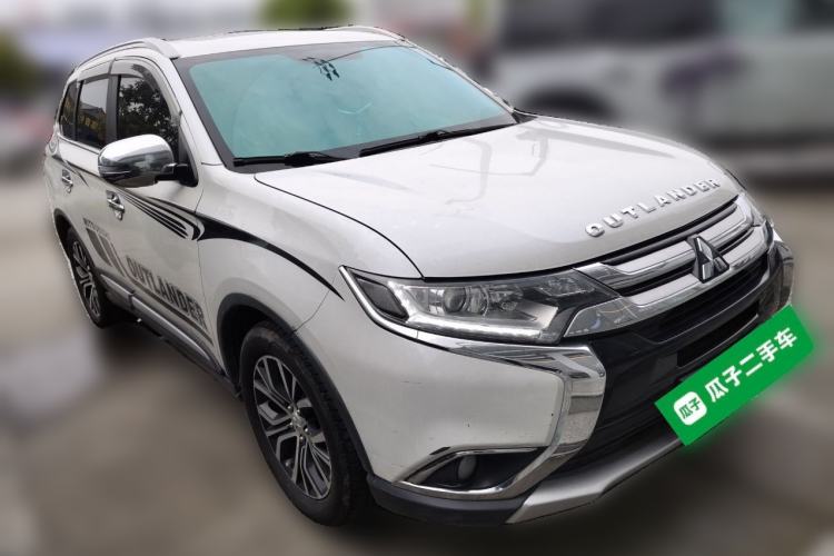 Used Mitsubishi Outlander 2017 2.0L Two-Wheel Drive Glory Edition 5 Seats