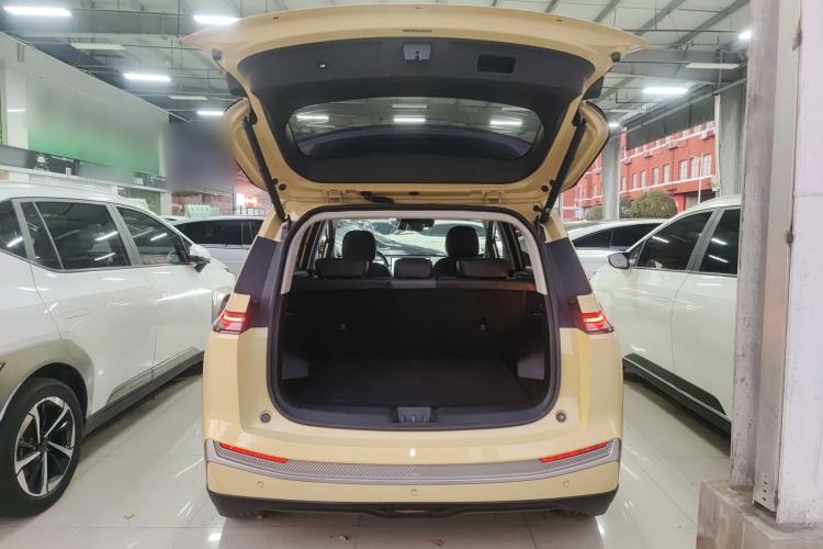 Used AION Y 2022 Plus 70 Tech Edition
