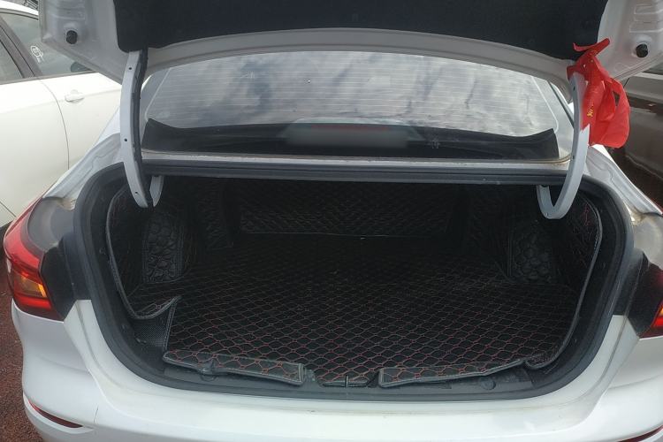 Used CHANGAN Eado 2019 High-Energy Edition 1.6L GDI Manual Pioneer Model China VI Standard Trunk