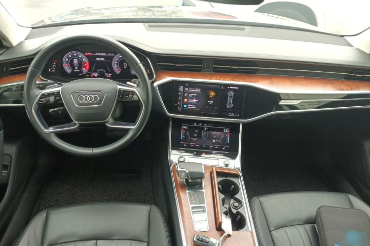 Used Audi A6 2021 allroad quattro Explorer 55 TFSI Prestige Off-Road Model
