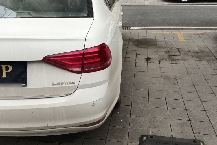 Used Volkswagen Lavida 2017 1.6L Automatic Comfort Edition