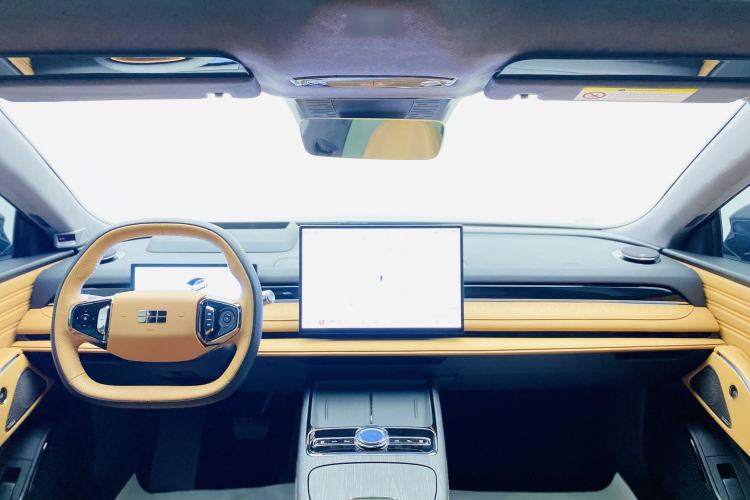 Used Geely Galaxy 8 2025 130km EM-P Starship Edition
