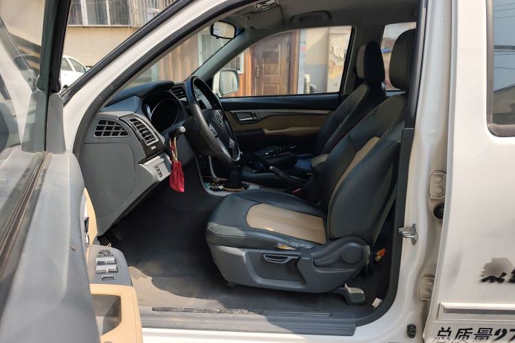 Used Great Wall Wingle 6 2014 2.0T Two-Wheel Drive Elite Version 4D20B Left Front Seat