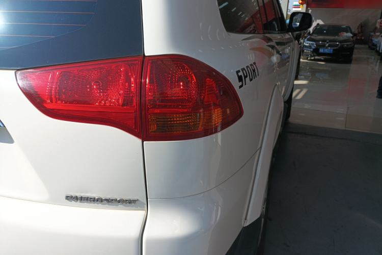 Used Mitsubishi Pajero Sport 2013 2.4L Manual Two-Wheel Drive Comfort Edition