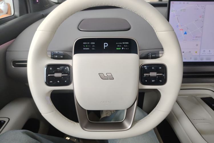 Used Li Auto i6 2025 Model Two-Wheel-Drive Standard Type
