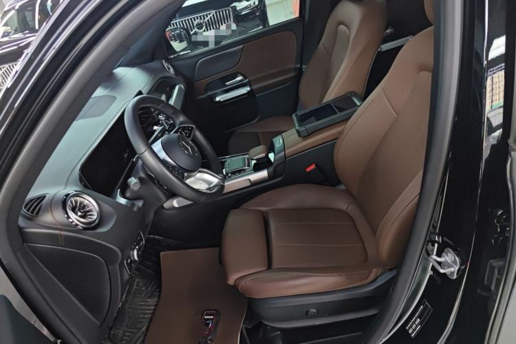 Used Mercedes-Benz GLB 2024 GLB 220 Dynamic Edition Left Front Seat