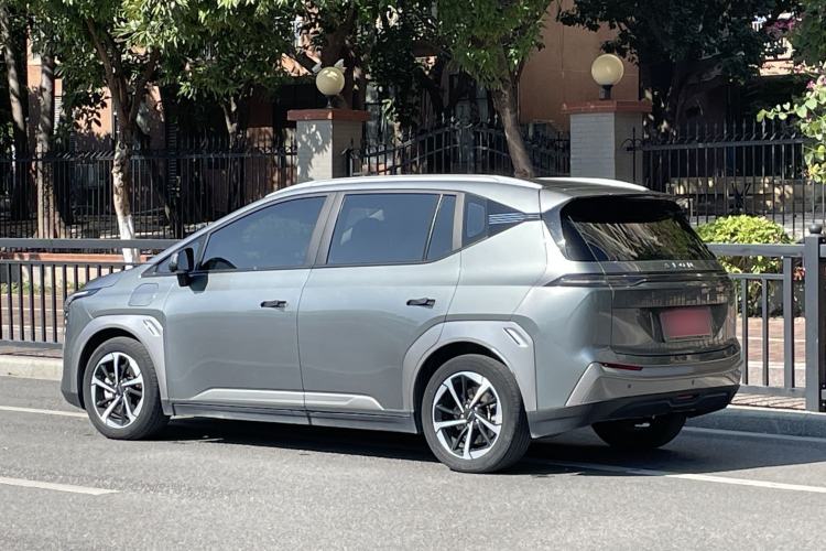 Used AION Y 2022 70 Intelligent Edition Lithium Iron Phosphate
