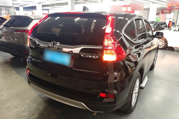 Used Honda CR-V 2016 2.0L Two-Wheel Drive Classic Edition Rear Right 45 Deg