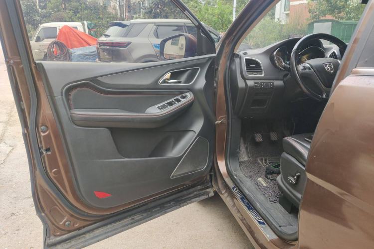 Used Baojun 560 2016 1.8L Manual Luxury Edition