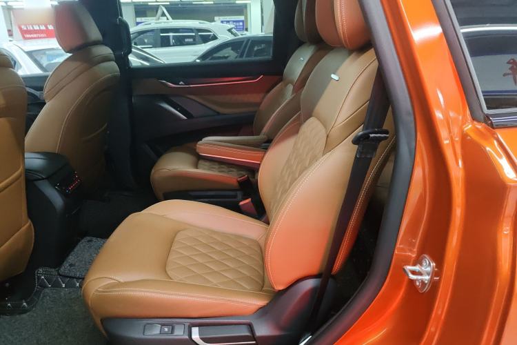 Used SAIC MAXUS D90 Pro 2020 2.0T Gasoline 4x4 Luxury Edition 6 Seats