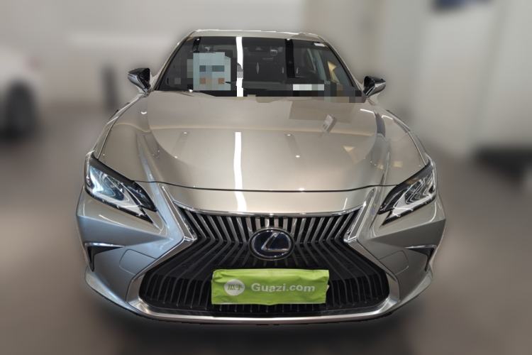 Used Lexus ES 2020 300h Premier Edition Front