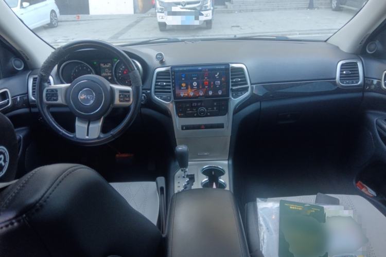 Used Jeep Grand Cherokee 2011 3.6L Comfort Edition
