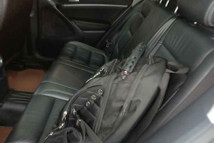 Used Volkswagen Tiguan 2016 280TSI Automatic Two-Wheel Drive Silk Road Comfort Edition Left Rear Seat