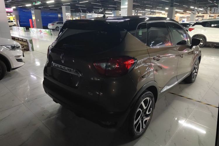 Used Renault Captur 2015 1.2T Automatic Luxury First Edition
