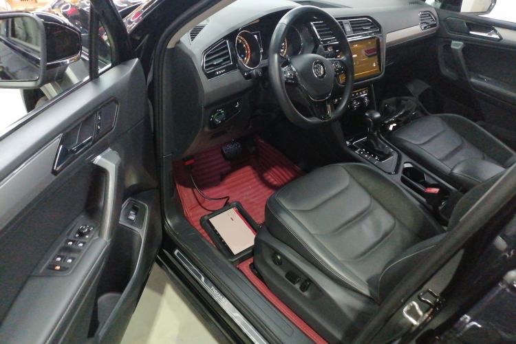 Used Volkswagen Tiguan L 2019 Revised 330TSI Automatic Two-Wheel Drive Smart & Luxury Edition China VI Standard Driver Seat