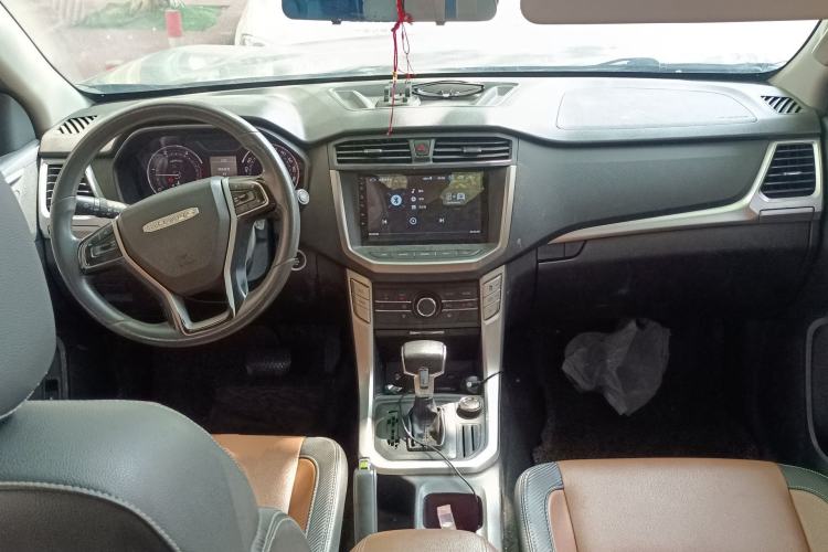 Used SAIC MAXUS T70 2021 2.0T Diesel Automatic 4x4 Elite Version with Long Bed and High Ground Clearance