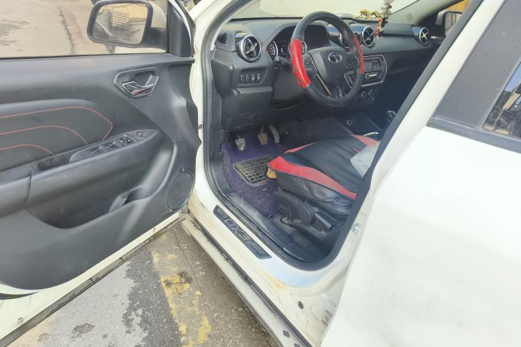 Used Soueast DX3 2016 1.5L Manual Luxury Model
