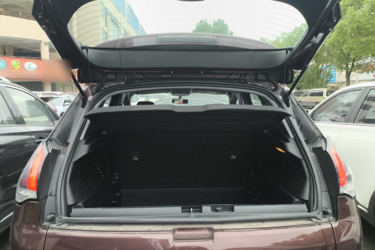 Used Peugeot 3008 2016 2.0L Automatic Classic Edition
