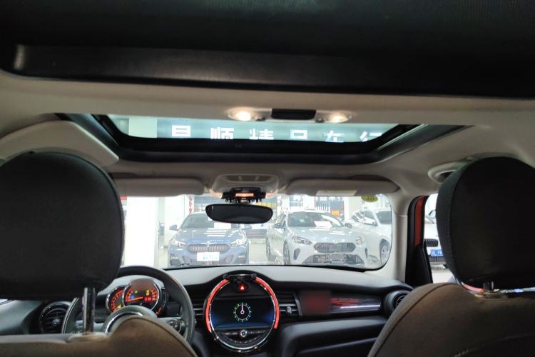 Used MINI 2018 1.5T COOPER Classic Edition Five-Door Version
