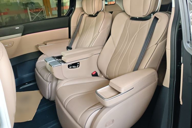 Used XPeng X9 2024 702 Ultra-Long Range Pro
