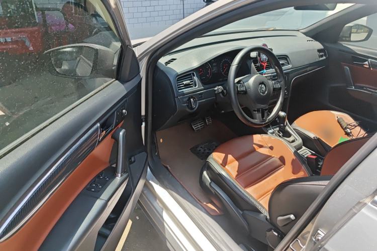 Used Volkswagen Lavida 2014 1.4TSI DSG Sport Edition
