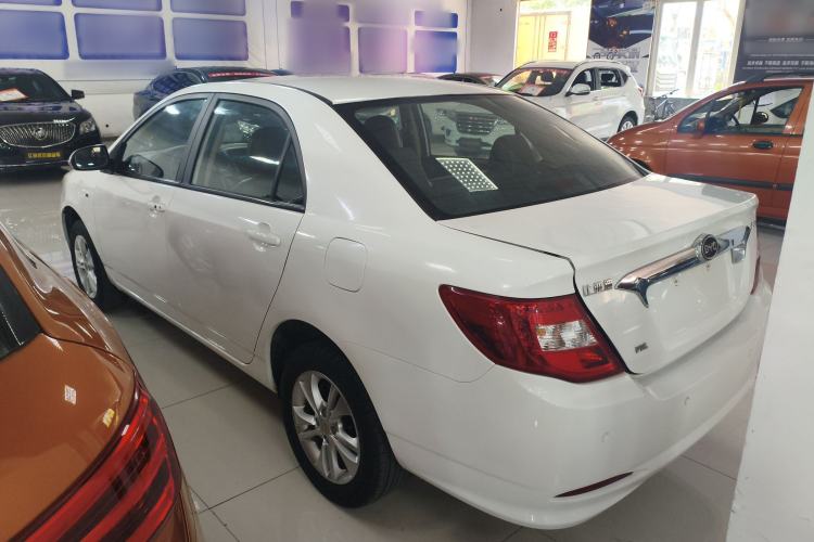 Used BYD F3 2015 Energy-Saving Edition 1.5L Manual Luxury Model Rear Left 45 Deg