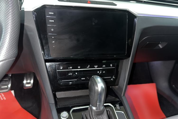 Used Volkswagen Magotan 2023 2 Million Units Commemorative Edition 330TSI DSG Luxury Version Audio And AC Panel