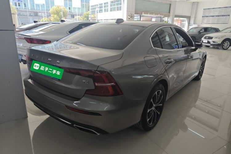 Used Volvo S60 2020 T4 Zhiyi Luxury Edition