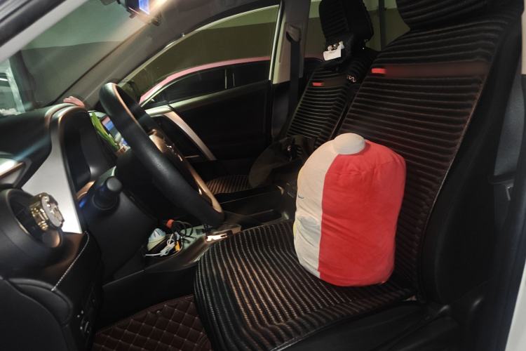 Used Toyota RAV4 2019 2.0L CVT Two-Wheel Drive Pioneer Edition China V Standard