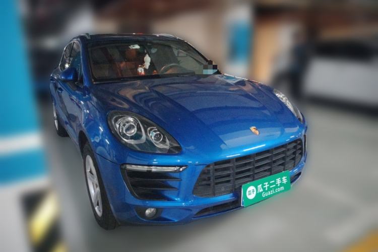 Used Porsche Macan 2016 Macan 2.0T Front Right 45 Deg